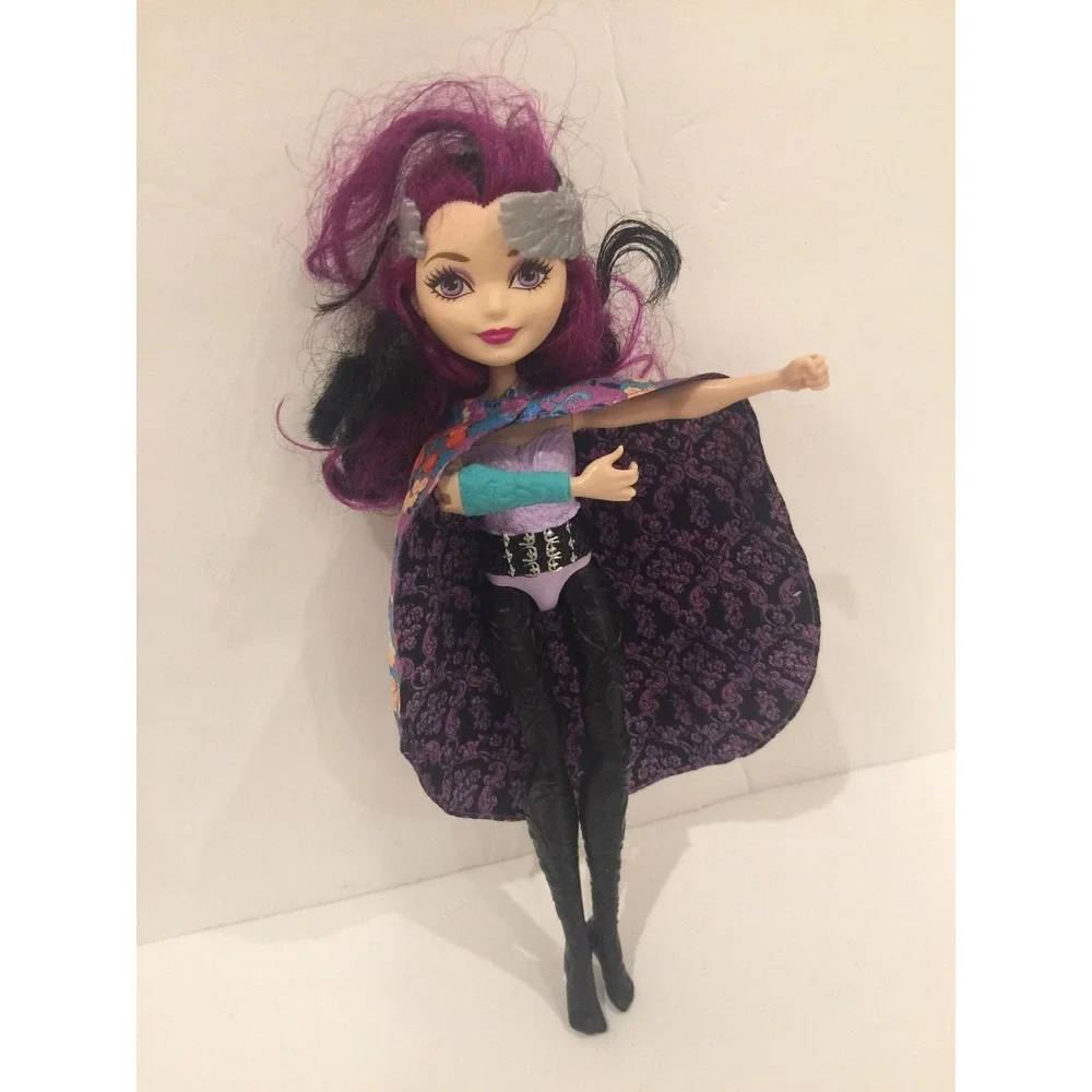 Magic Arrow Raven Queen Ever After High Doll‎